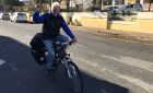Il ciclista siberiano che gira il mondo: “Sardegna e Sicilia campioni di ospitalità”